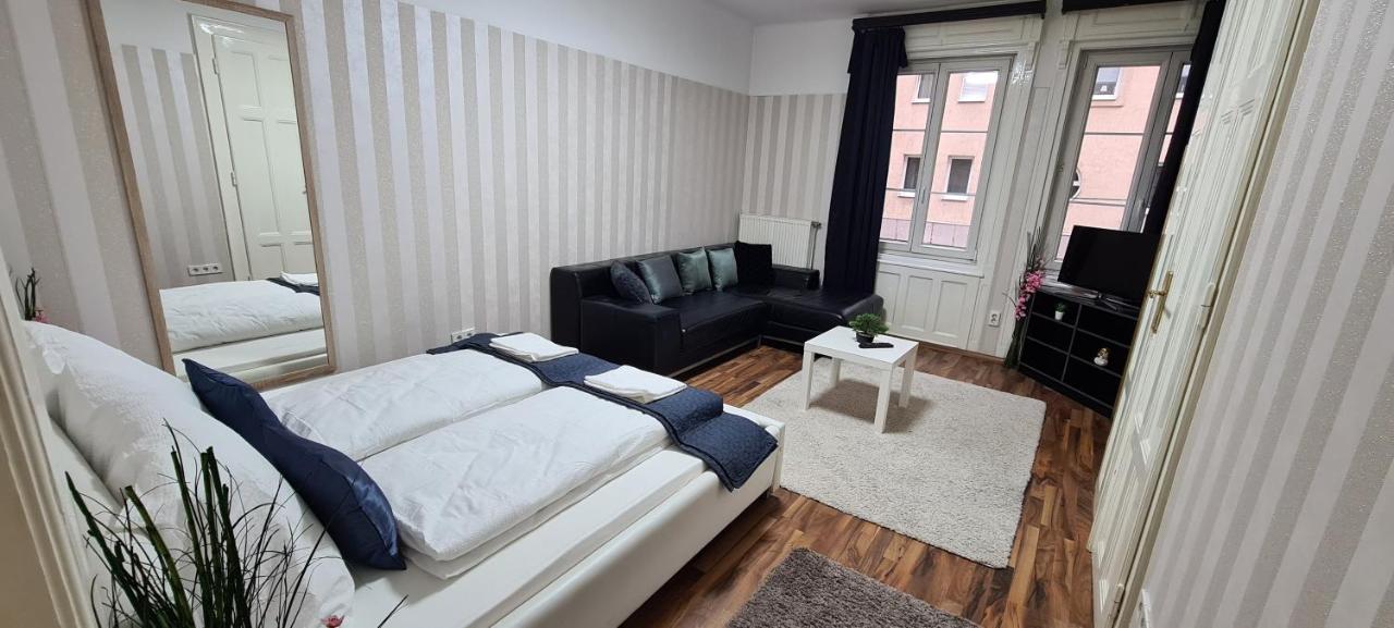 Elegant Apartment In The Hearth Of Budapest Luaran gambar
